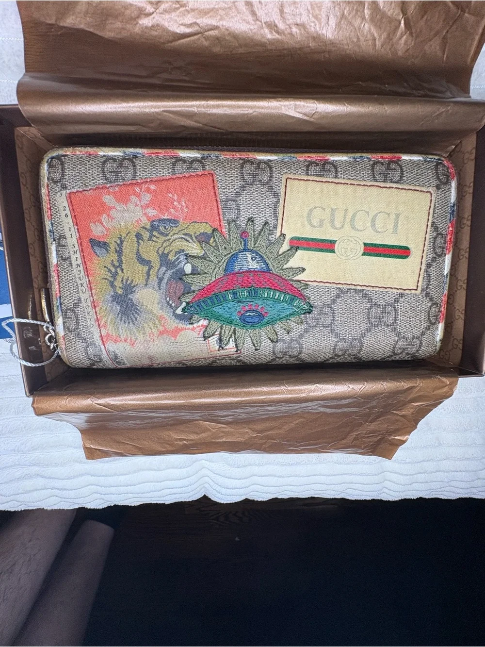 Gucci GG Supreme Bengal UFO Zip Around Wallet Authenticated w Box Very Clean - Picture 1 of 16